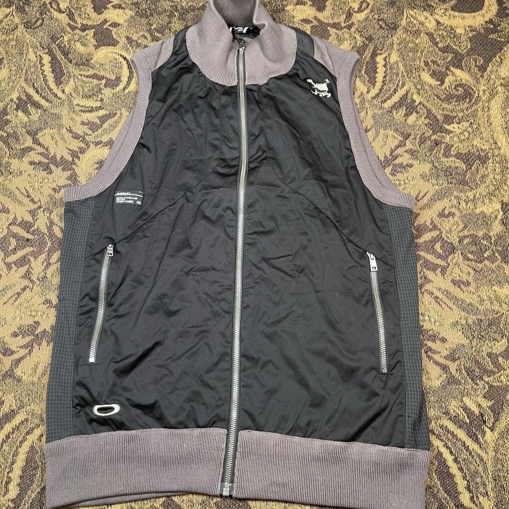 Vtg Oakley Black Gray Skull Vest Bone Design Techwear Japan Mens Size XL